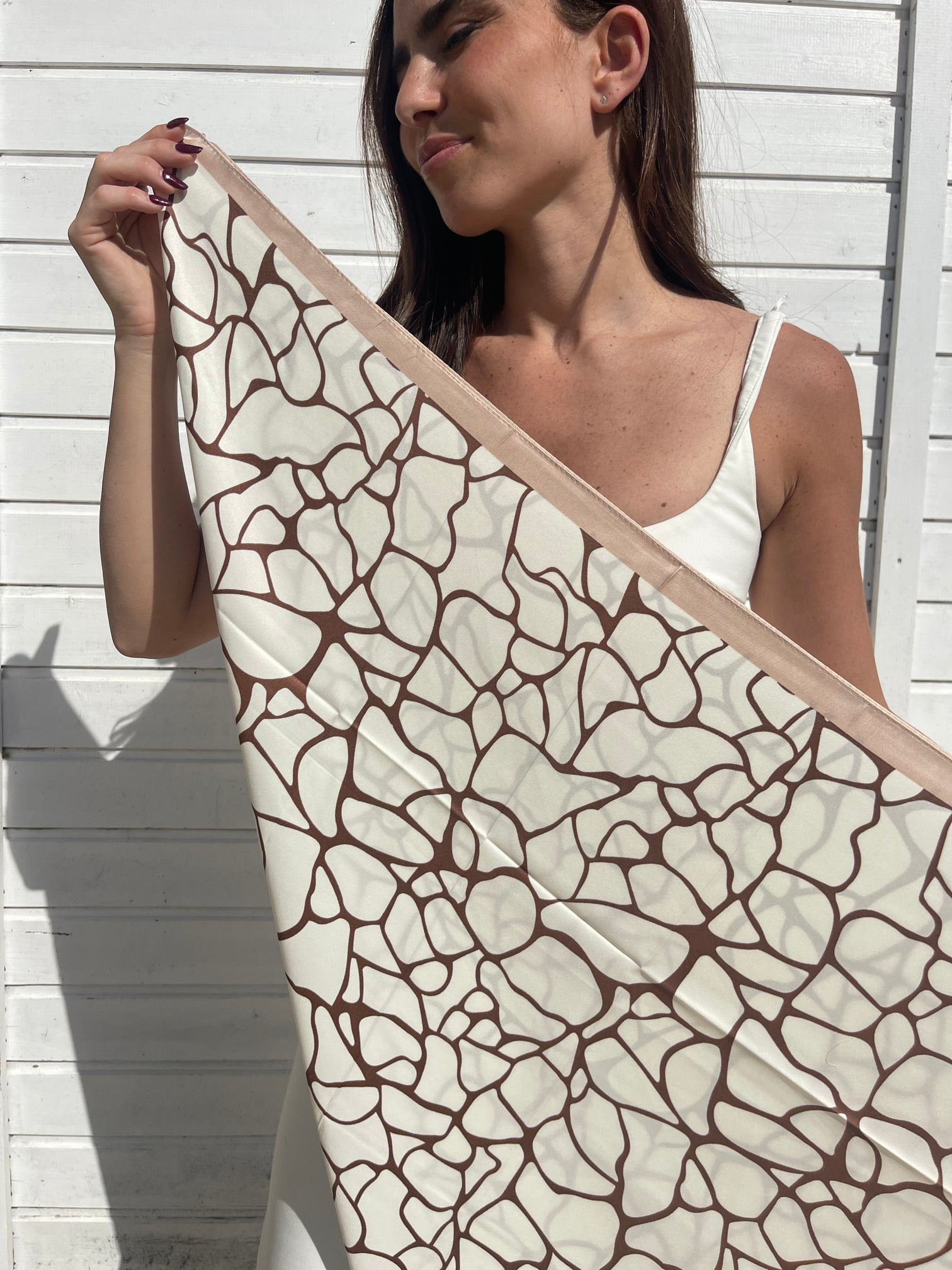 Foulard Abby – 90x90 cm – Effet Soie