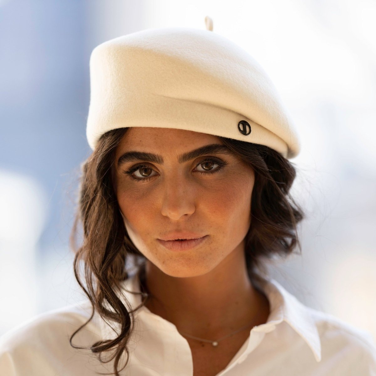 beret-asymetrique-501132_f555da42-4f4d-40ed-8fea-09cf8876347a.jpg