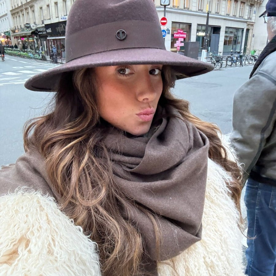 Chloé ASYMÉTRIQUE en Laine Bord 8cm - Joe & Mey